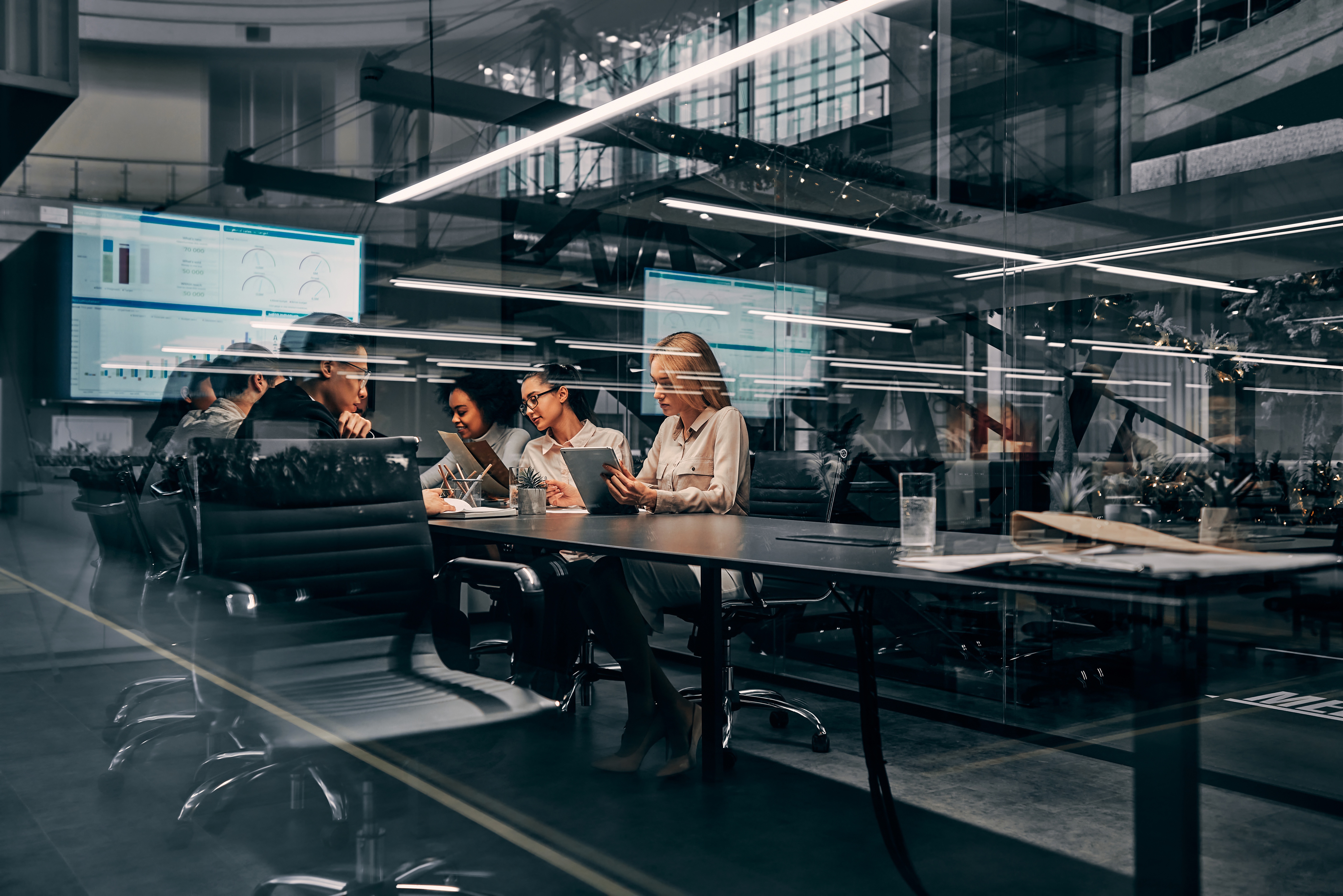 Janova Desk team at work
